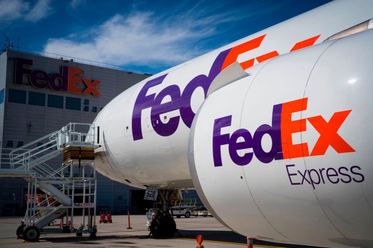 販売 fedex スーツケース 送れる